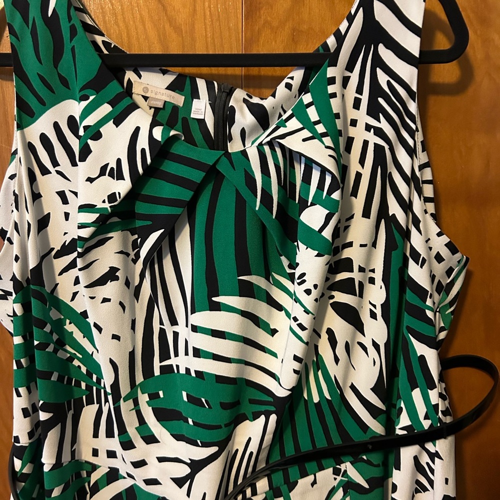 Dress Barn Darby palm leaf print dress with belt - Picture 3 of 5